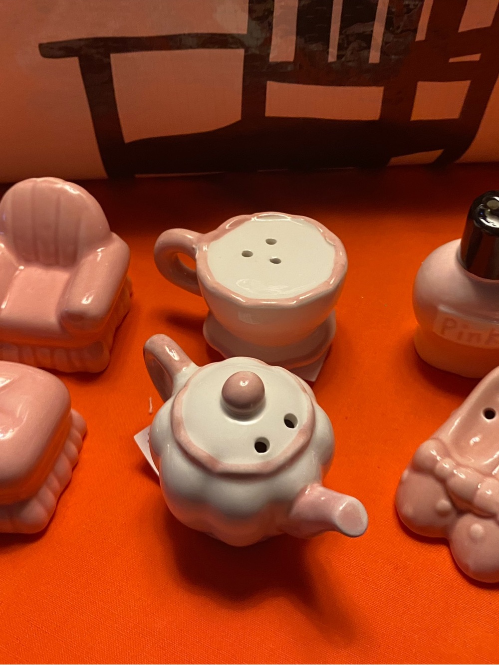 Cracker Barrel Pink Ceramic Mini Teapot Salt and Pepper Set 6 pieces